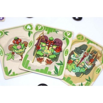 Le nouveau jeu de plis de la collection Pocket Mini va être le compagnon idéal des soirées jeux de cartes !  7 Yokai est l'éditi